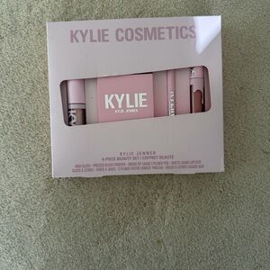 Kylie Cosmetics Pink Makeup Collection